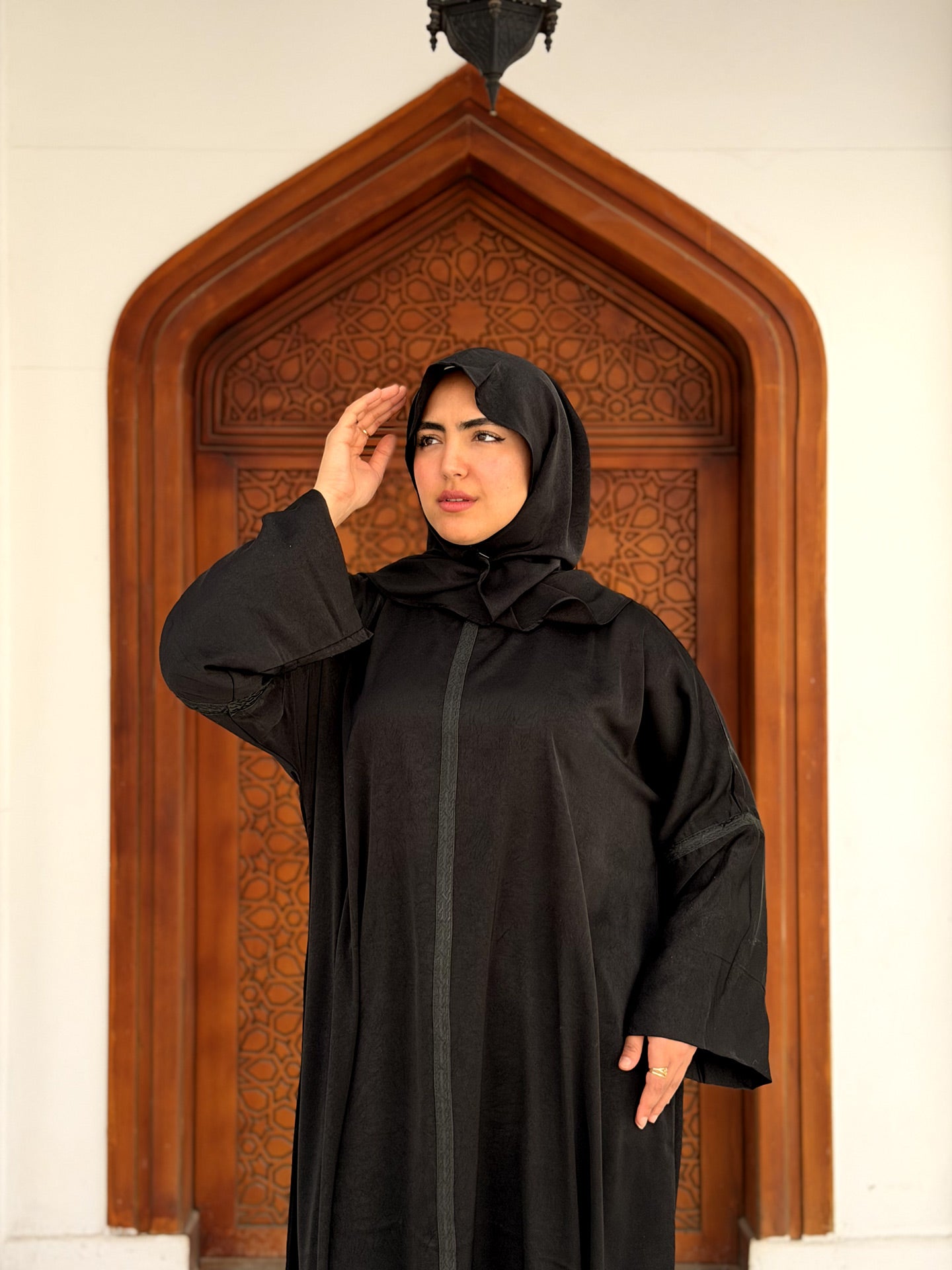 Yaqeen Abaya –  Black
